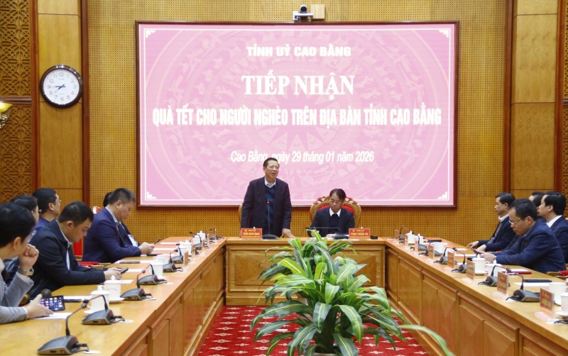 Tổng công ty Xi măng Việt Nam tham gia Đoàn công tác Bộ Xây dựng trao quà Tết cho người nghèo tỉnh Cao Bằng tong cong ty xi mang viet nam tham gia doan cong tac bo xay dung trao qua tet cho nguoi ngheo tinh cao bang