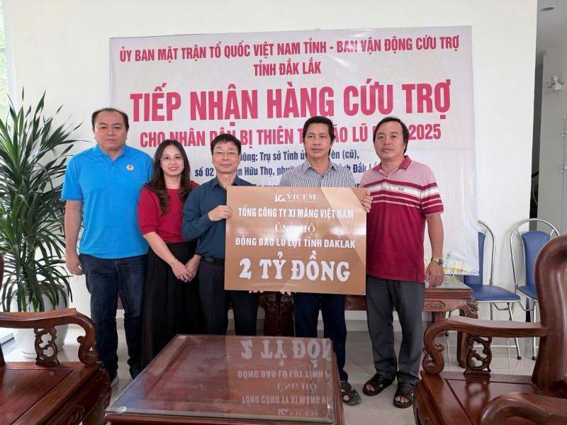 VICEM ủng hộ 6 tỷ đồng giúp các tỉnh Nam Trung Bộ và Tây Nguyên khắc phục hậu quả mưa lũ