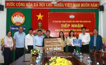 vicem ung ho 6 ty dong giup cac tinh nam trung bo va tay nguyen khac phuc hau qua mua lu